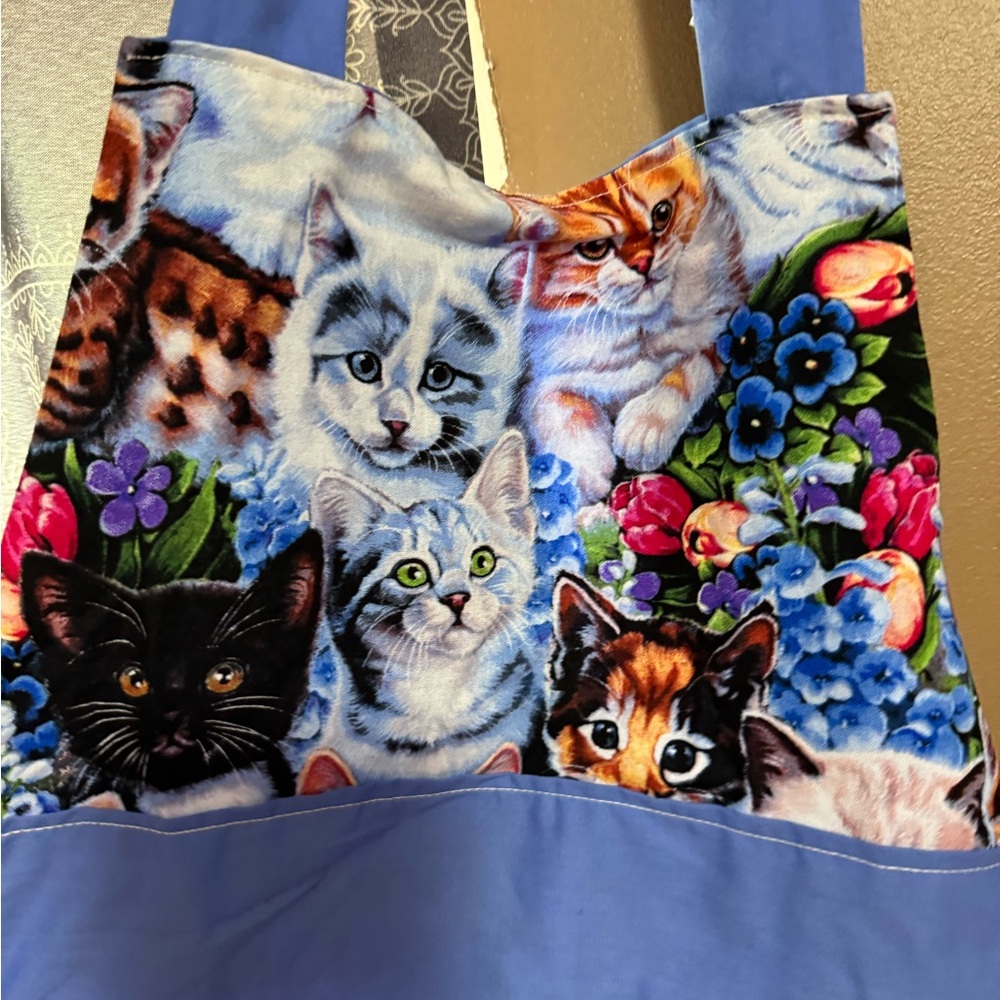 Homemade adult apron, unisex, perfect for the cat lover.